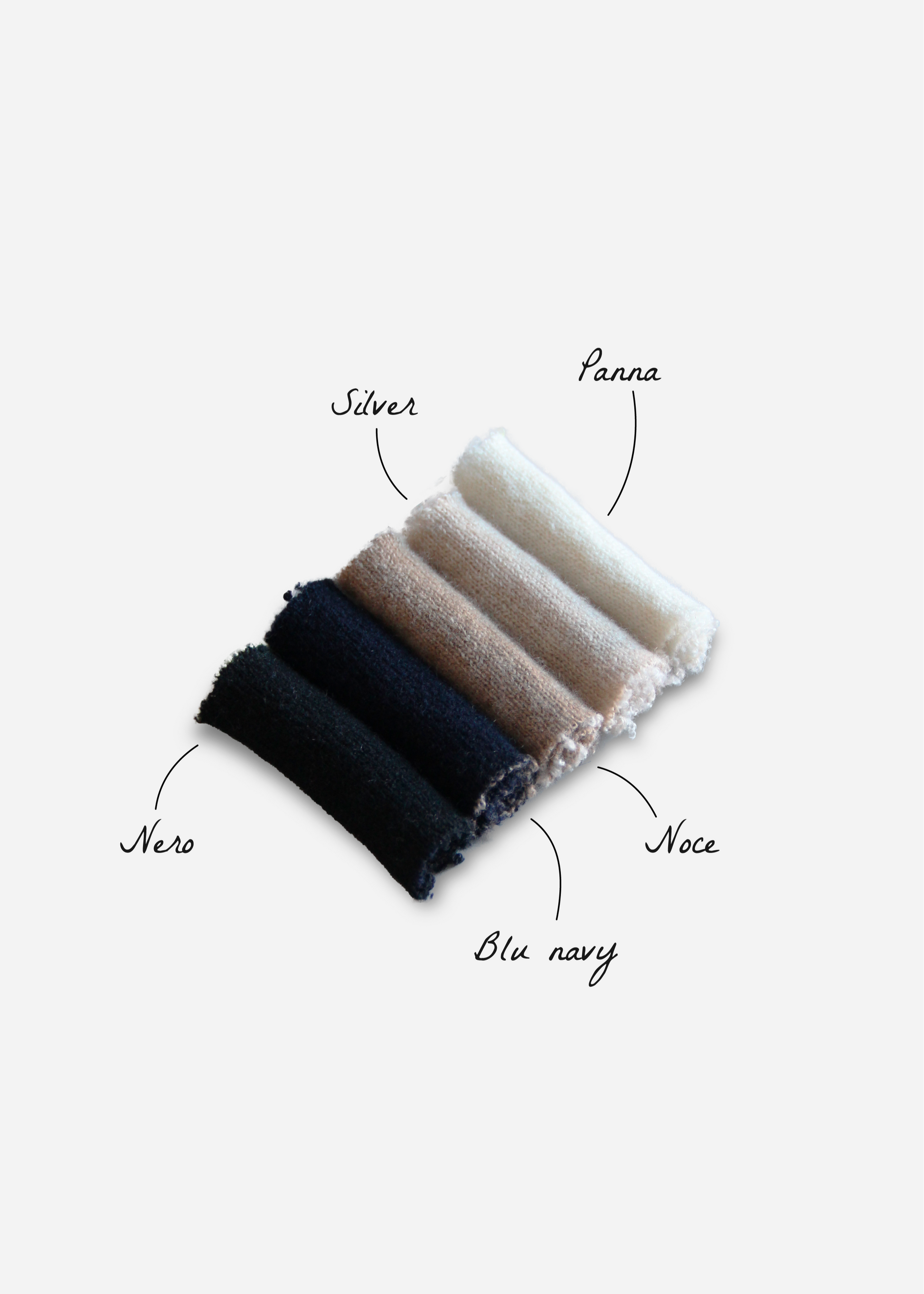 Varianti di colore 100% cashmere made in Italy lavorato nella maglieria artigianale di Strike Inside abbigliamento a Genova