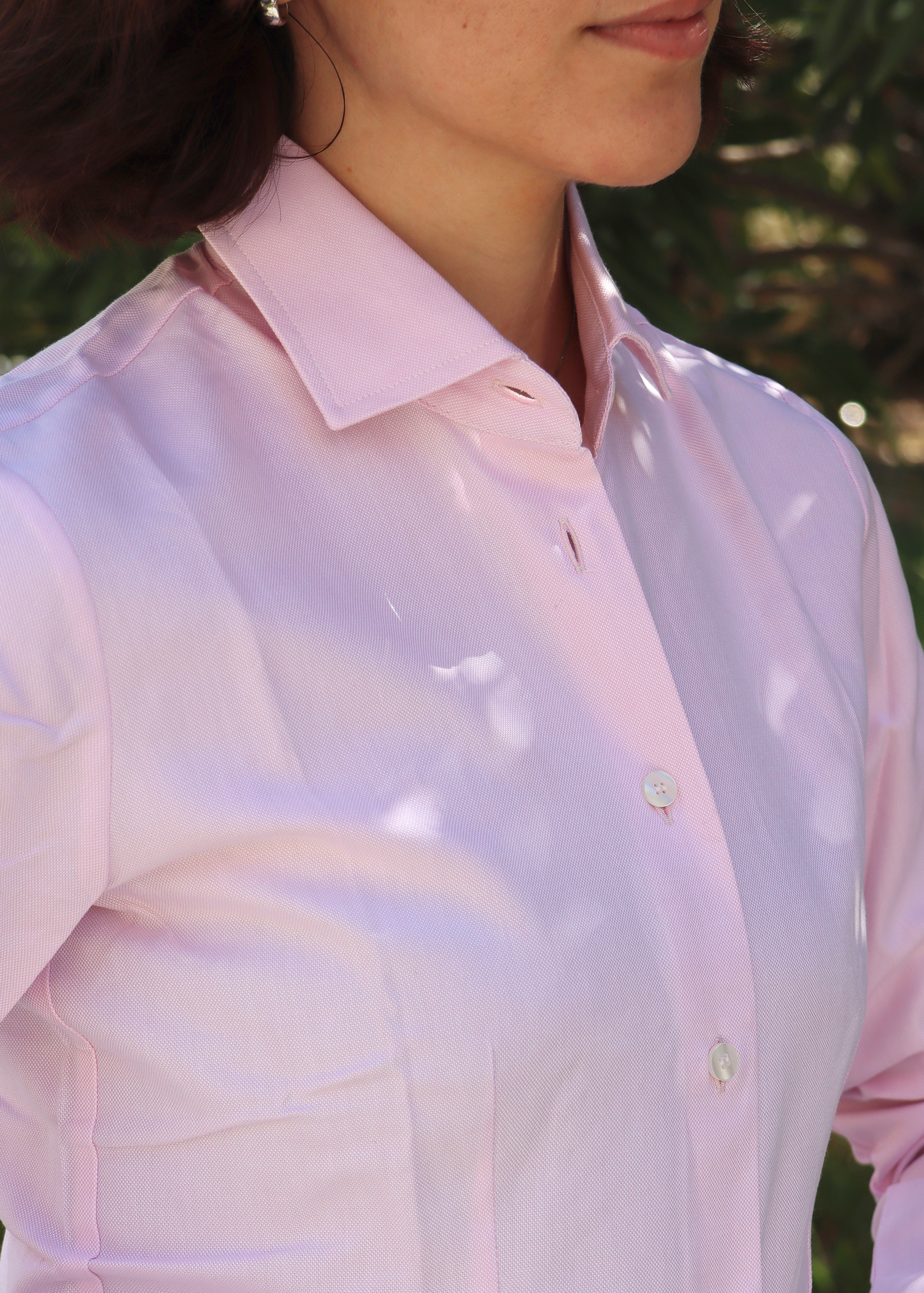 Camicia classica Strike Inside in tessuto Oxford di alta qualità realizzato nella nostra maglieria artigliale a genova, un capo essenziale dal design intramontabile, perfetto per ogni occasione. Offre una vestibilità comoda e un look raffinato, mantenendo una struttura solida e traspirante. Ideale per un look elegante e versatile, è la scelta perfetta per chi cerca comfort e stile senza tempo